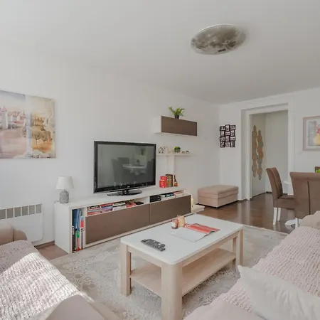 Urban - Free Parking Apartman *